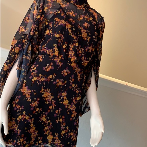 Dress - Picture 8 of 12